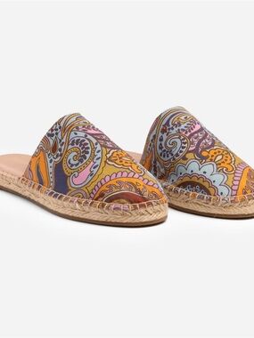 Johnny Was Sandalwood Paisley Mules (SZ 7)  🌼 🦋